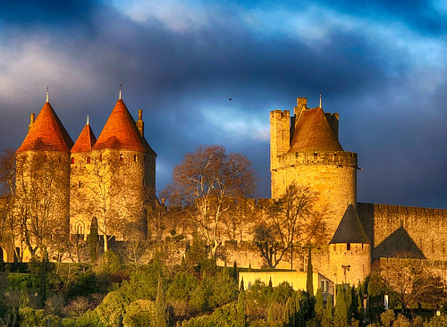 france aude languedoc lumières cité forteresse carcassonne soleil chateau tour citémédiévale unesco