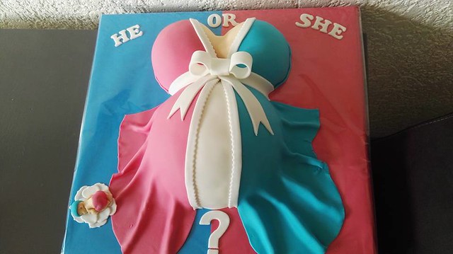 Gender Reveal Cake by Taarten van elvira