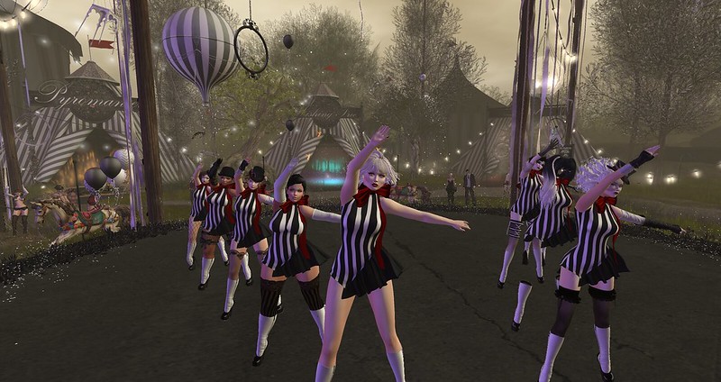 Le Cirque Reves Fire Acres, The Luxe Girls, Elysion