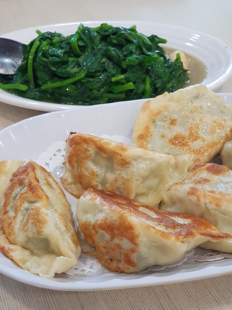 锅贴 Dumpling $4/pc @ 北平閣餐廳 Restoran Bei Ping Shah Alam