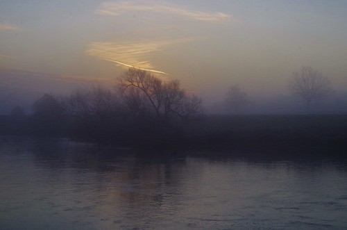 trees mist river severn banks riverbank riverside sunrise morning light clouds sky reflection silhouette shropshire