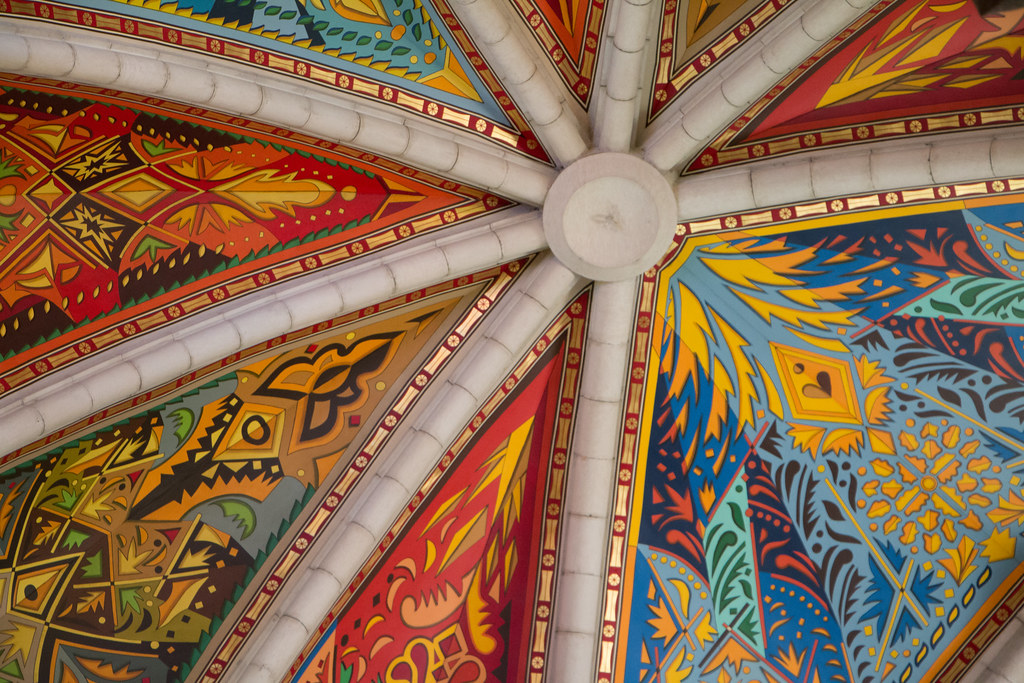 Colores en la Catedral de la Almudena (Madrid)