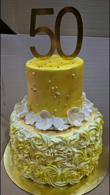 Cake by Neha Singla of Cup 'n' Cream