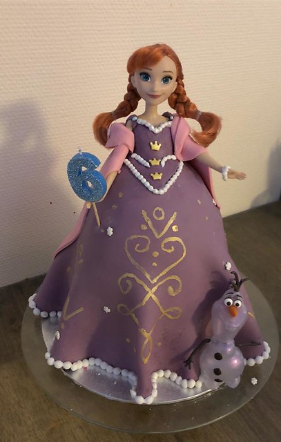 Doll Cake by Annika Østli Rubach