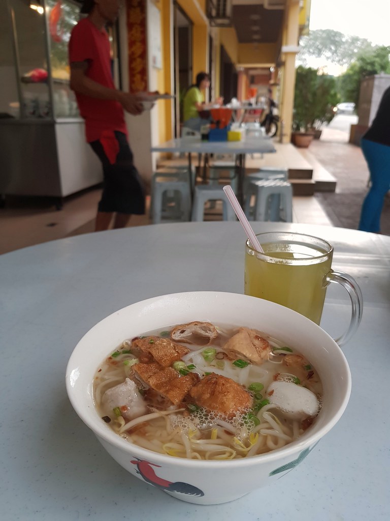 金寶魚丸河粉 Kampar Fish Ball Noodle $6.50 & 薏米水 Barley $1.70 @ Only U Restaurant Shah Alam Glenmarie