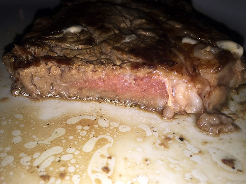 98 - Matru Seafood Restaurant - El Cortecito - Ribeye Steak Querschnitt / Lateral cut