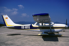 Untitled Cessna FR-172H EC-HYE GRO 24/08/2003