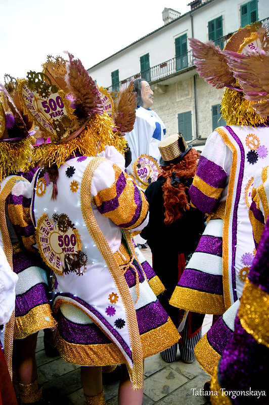 Группа "Za dešpet" в карнавальных костюмах