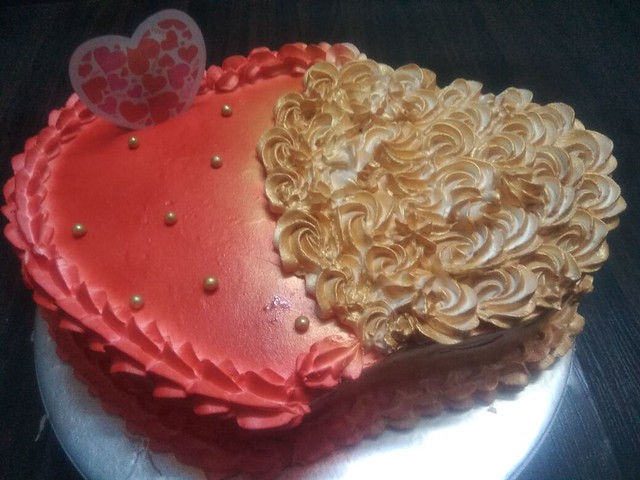 Heart Cake by Prachi Agrawal of Paa Creations