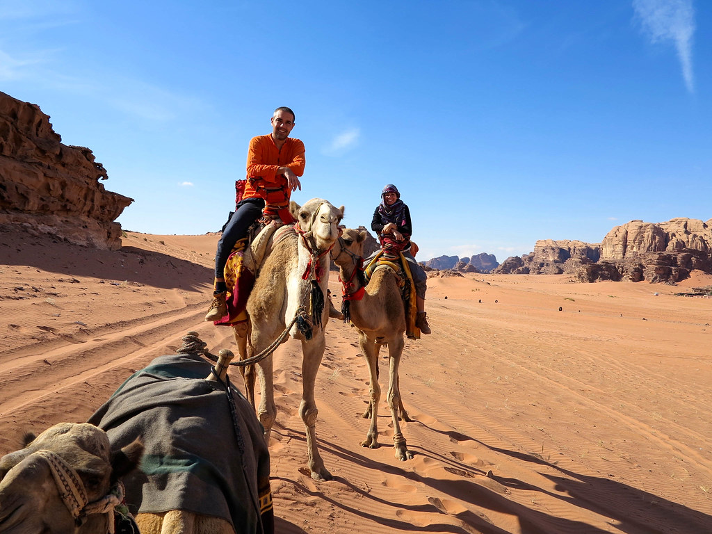 Paseo en camello por Wadi Rum