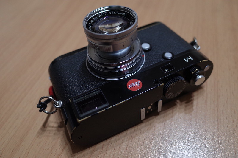 Summicron 50mm f2 0+Leica M TYP240外観上から