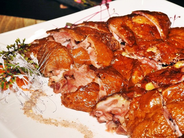 Smoked Duck With Camphor & Tea Leaves