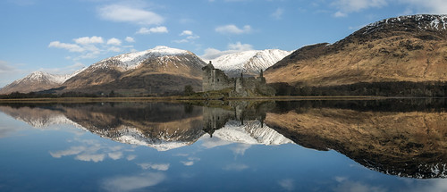 visitscotland walkhighlands ph3 1fy ronnie fleming scottish landscapes historicenvironmentscotland castle historicscotland highlands thetrossachs reflection waterreflections mountains munroes snowcapped kilchurncastle damallyscotland canon 1635mmf28 wideangle panorama composition winter2018