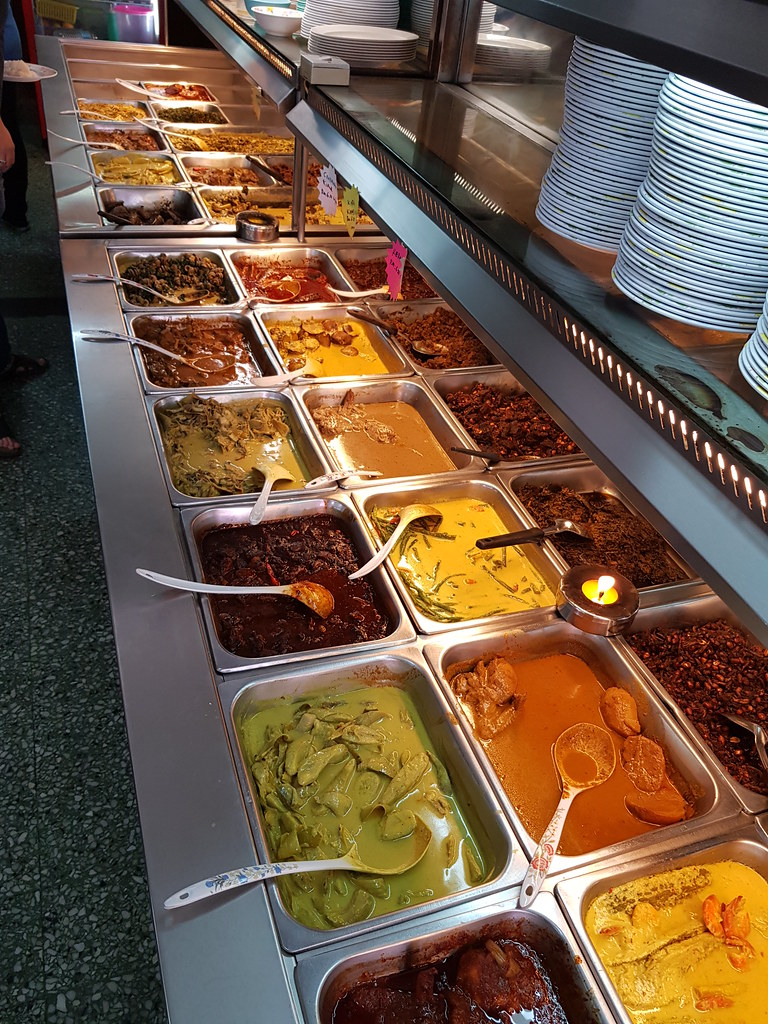 Nasi Campur w/Masak Lemak Daging Salai/Mushroom/Egg $10.50, Siput Masak Lemak Cili Padi $16, Nescafe $2 @ RnS Corner (sek 16) Shah Alam