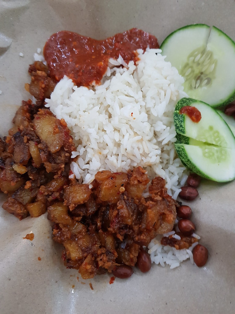 齋椰漿飯 Vegetarian Nasi Lemak $2.50 @ 佛光2元素食 Restoran Sayur-Sayuran Fo Guang at Taman Sri Muda Shah Alam