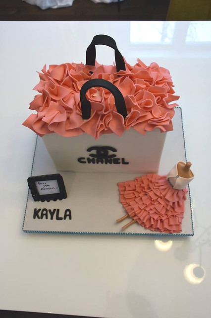 Shopping Gift Bag Inspired Cake by Thomas Mary Rose of Cakes Bonanza