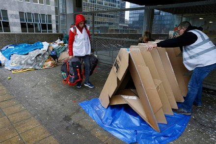 Origami-Style Cardboard Tents for Homeless in Brussels
