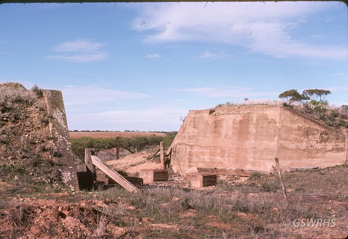 aus australia sedan southaustralia ruins station