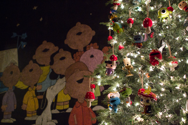 Funko Pop Christmas Tree With Peanuts