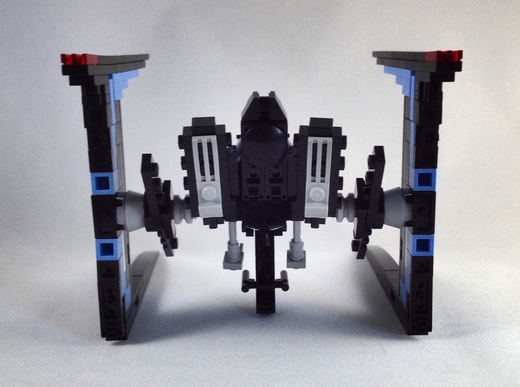 Canto Bight Police Speeder - Rear - Star Wars VIII: The Last Jedi - Lego MOC