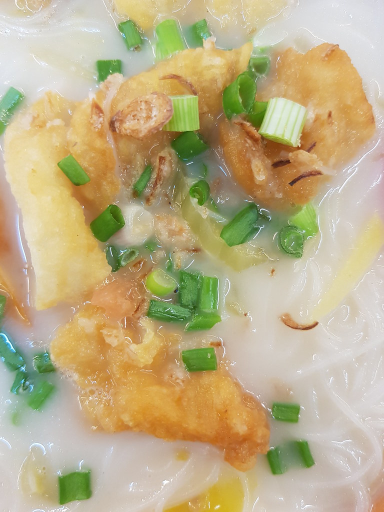 魚頭米粉 Fish Head BeeHoon $6.50 @ 桂生餐館 Restoran Kwai Sun SS15
