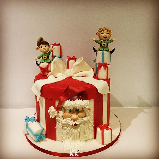 Christmas Cake by Donatella Bussacchetti Sugar Art