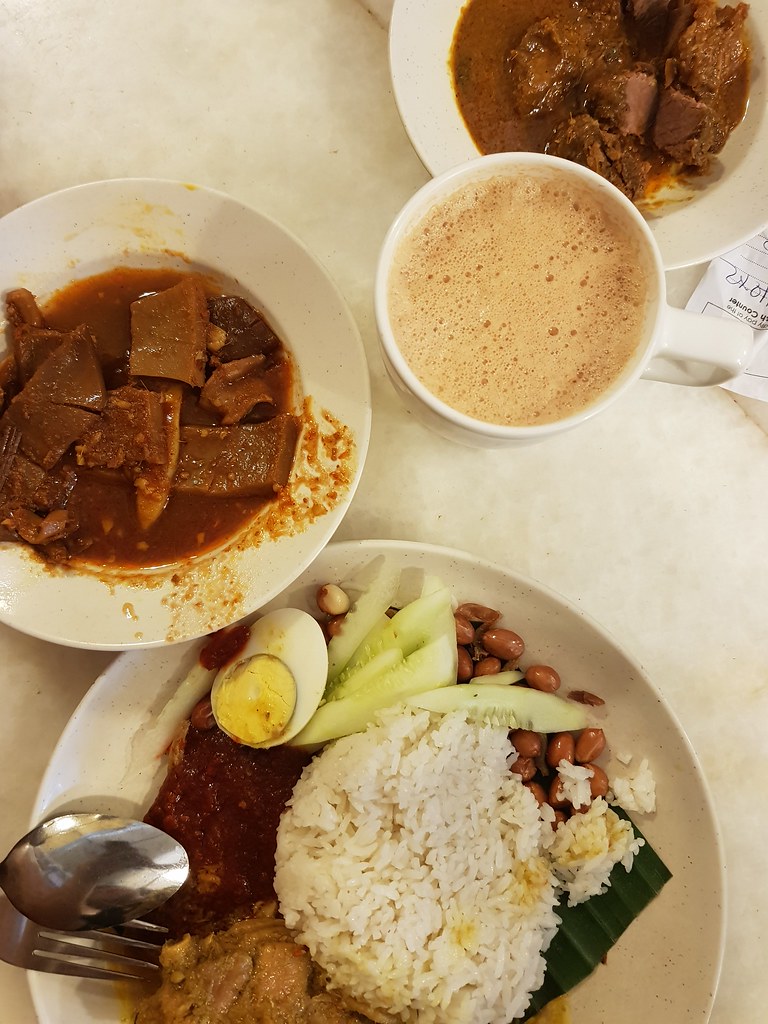 Nasi Lemak + Ayam Rendang $9.50 @ Village Park Restaurant Uptown Damansara