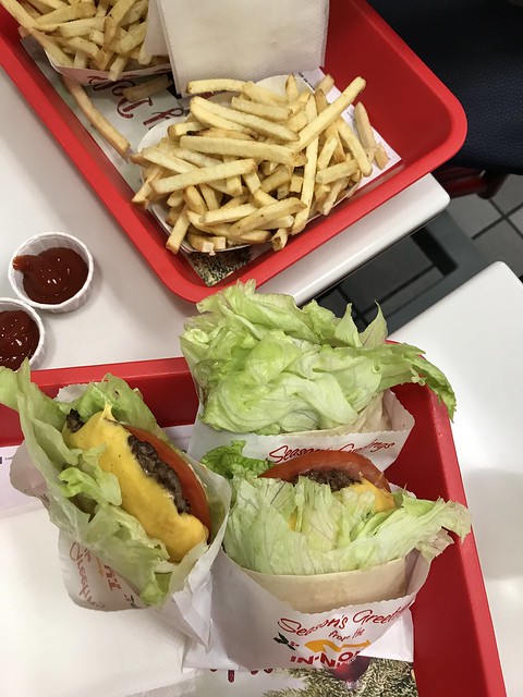 In & Out,  lettuce cheese burger