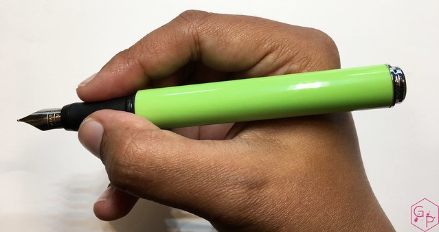 Review Sheaffer Pop Glossy Lime Fountain Pen @GoldspotPens 11