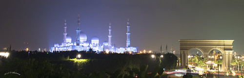 sheikhzayedgrandmosque abudhabi night mosque ritzcarlson cars carlights longexposure trees canoneosm5 grandmosque lights