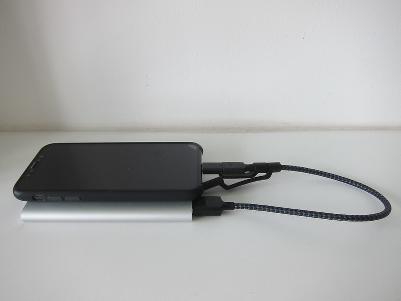 Nomad Universal Cable (0.3m) - With Power Bank