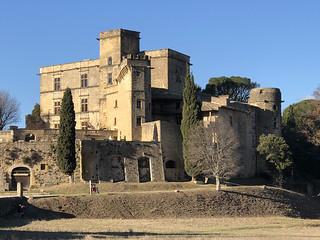 Lourmarin: Château de Lourmarin