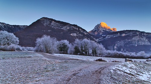 isère hiver grésivaudan darktable mountains montagne alpes crolles bernin sunrise winter cold