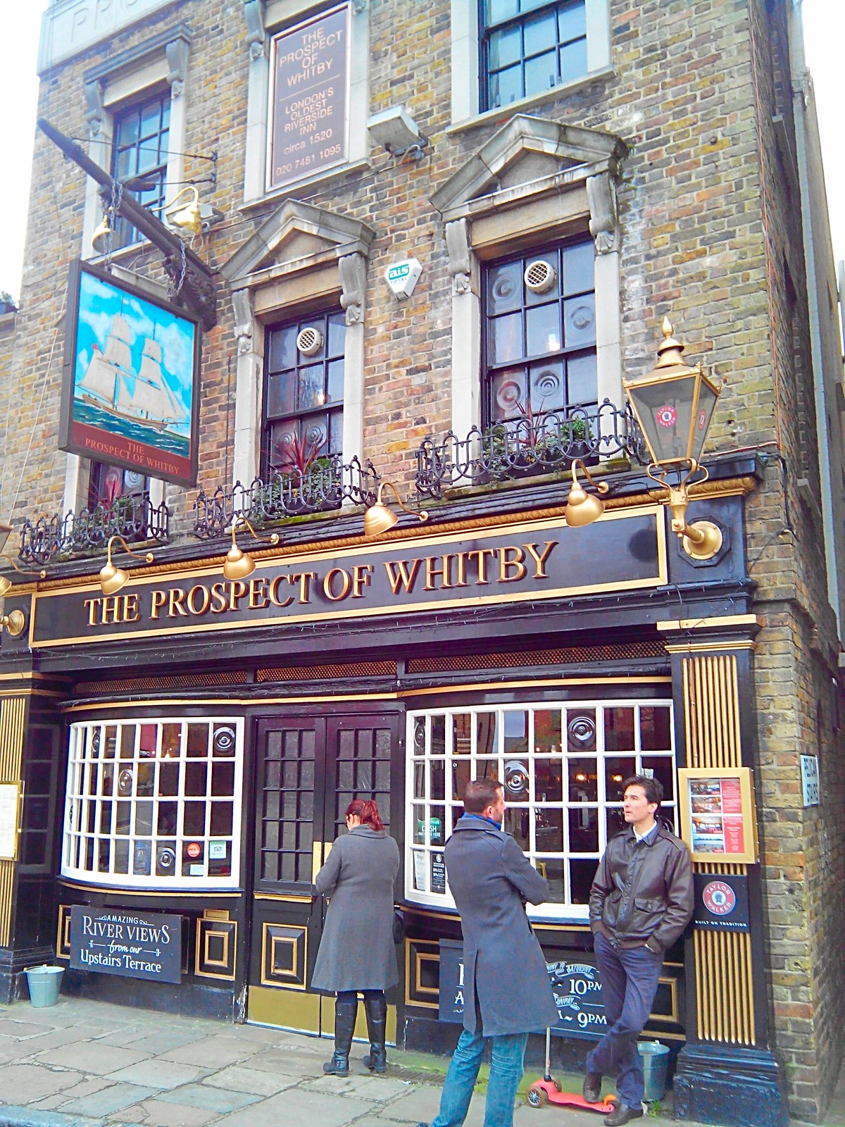 Historic London pub on the Thames