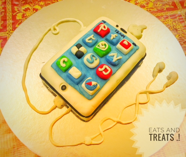 Smartphone Cake by Shaqiya Ishak of Eats & Treats