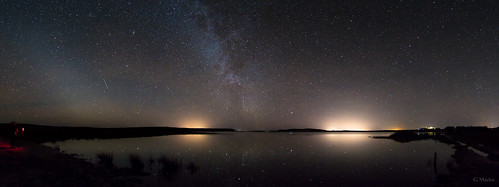 reflection lochcalder caithness scotland milkyway zodiacallight starryskies panorama