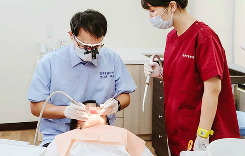 [台南] 牙周治療的好朋友倪志偉醫師：牙周病需要你我共同對抗