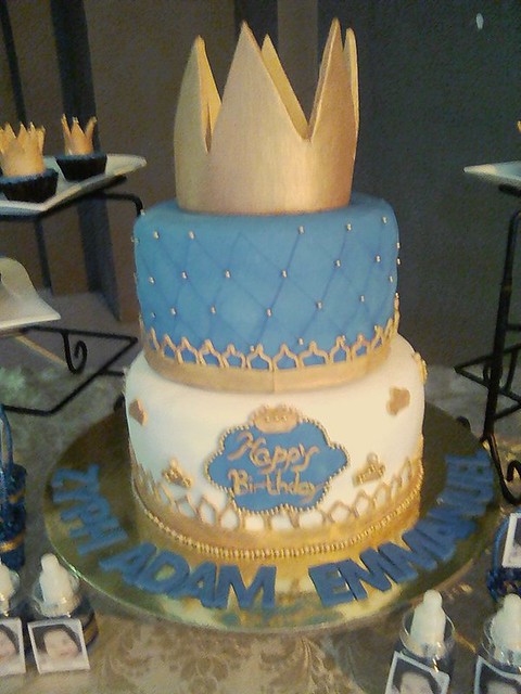 Crown Edible Design with Chocolate Moist Cake by Cassandra De Asis Encabo of Andy's Malaybalay Fondant Cakes And Capcakes