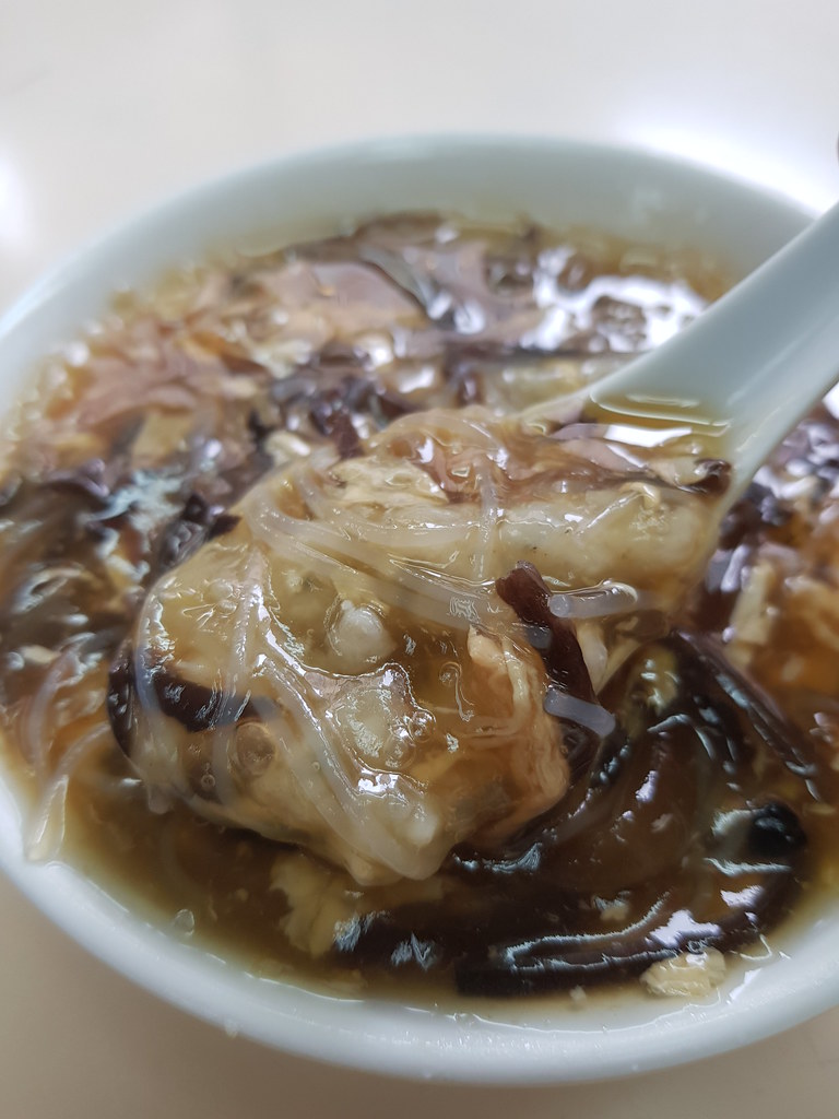 魚肉翅 "Fish Meat-Fin" Soup $28 @ 人和荳品廠 旺角道 Mong Kok Road 28-18 meet 通菜街 Tung Choi Street