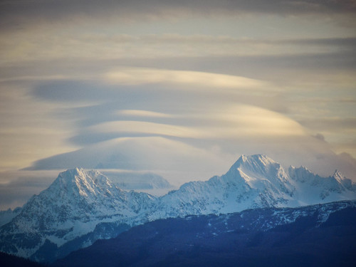 Lenticular Clouds over Mount Baker-001