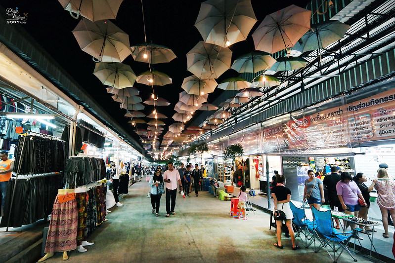 asean plaza night bazaar outdoor