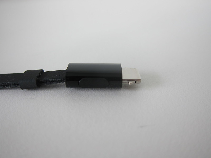 Apple TV Remote Loop - Lightning Tip - Side