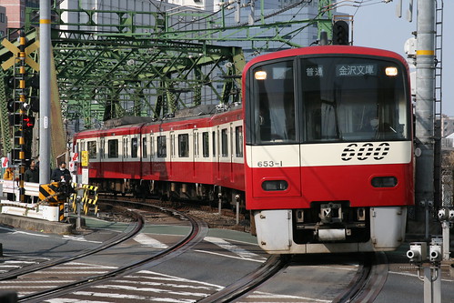 Keikyu 600 series (4th.ver, Renewed) between Shinagawa.Sta and Kita-Shinagawa.Sta, Shinagawa, Tokyo, Japan /Feb 24, 2018