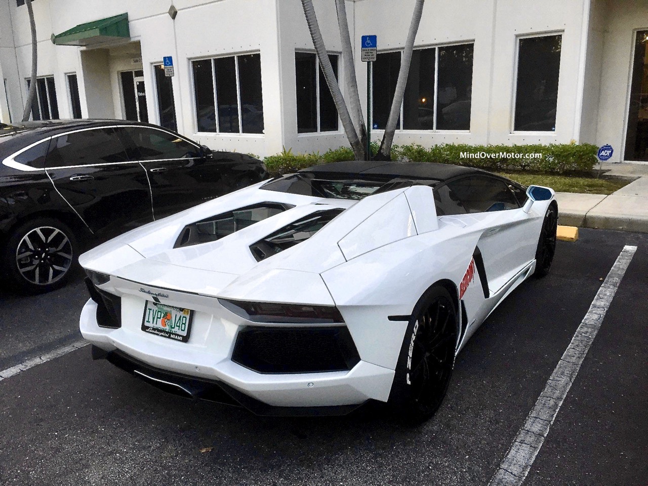 Lamborghini Aventador Front