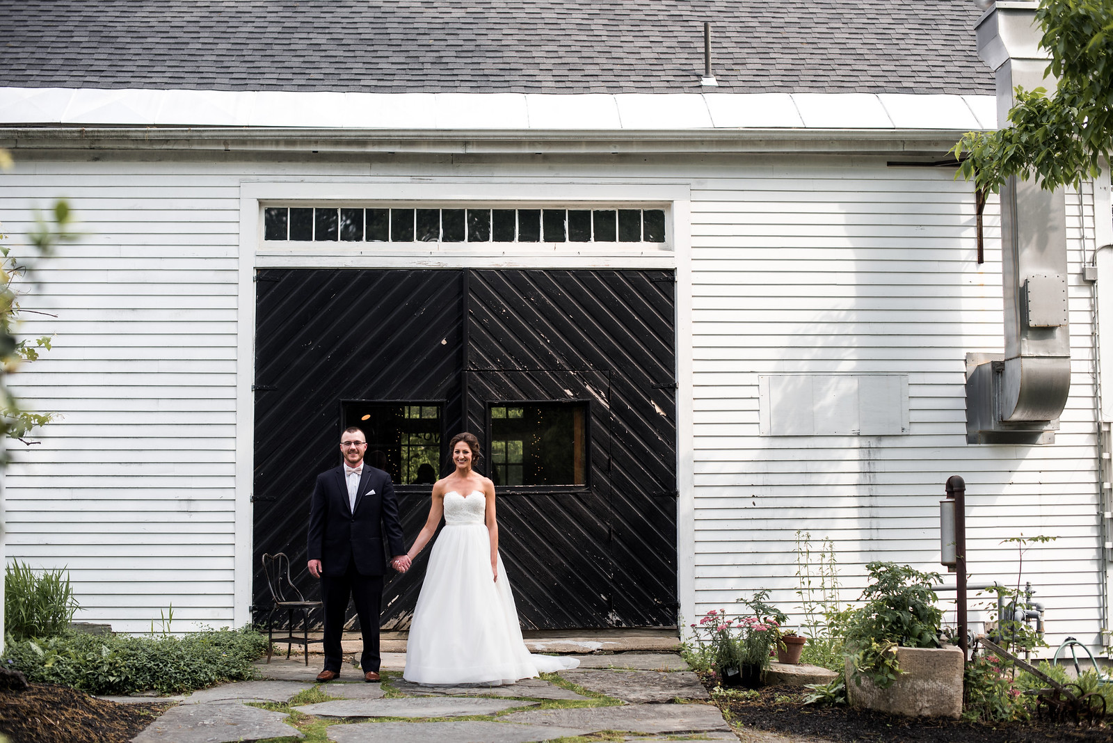 New England Wedding Barn on juliettelauraphotography.blogspot.com