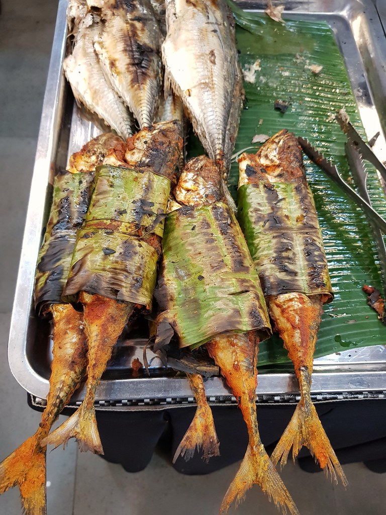 Nasi Kerabu w/Ikan Kembong $10.80 @ Restoran Hatinie Shah Alam