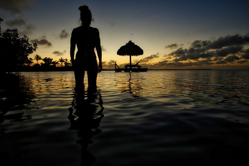 silhouette woman silhouetteofawoman tropical floridakeys water tikihut