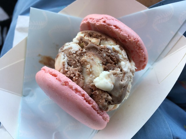 Macaron ice cream sandwich - Melt