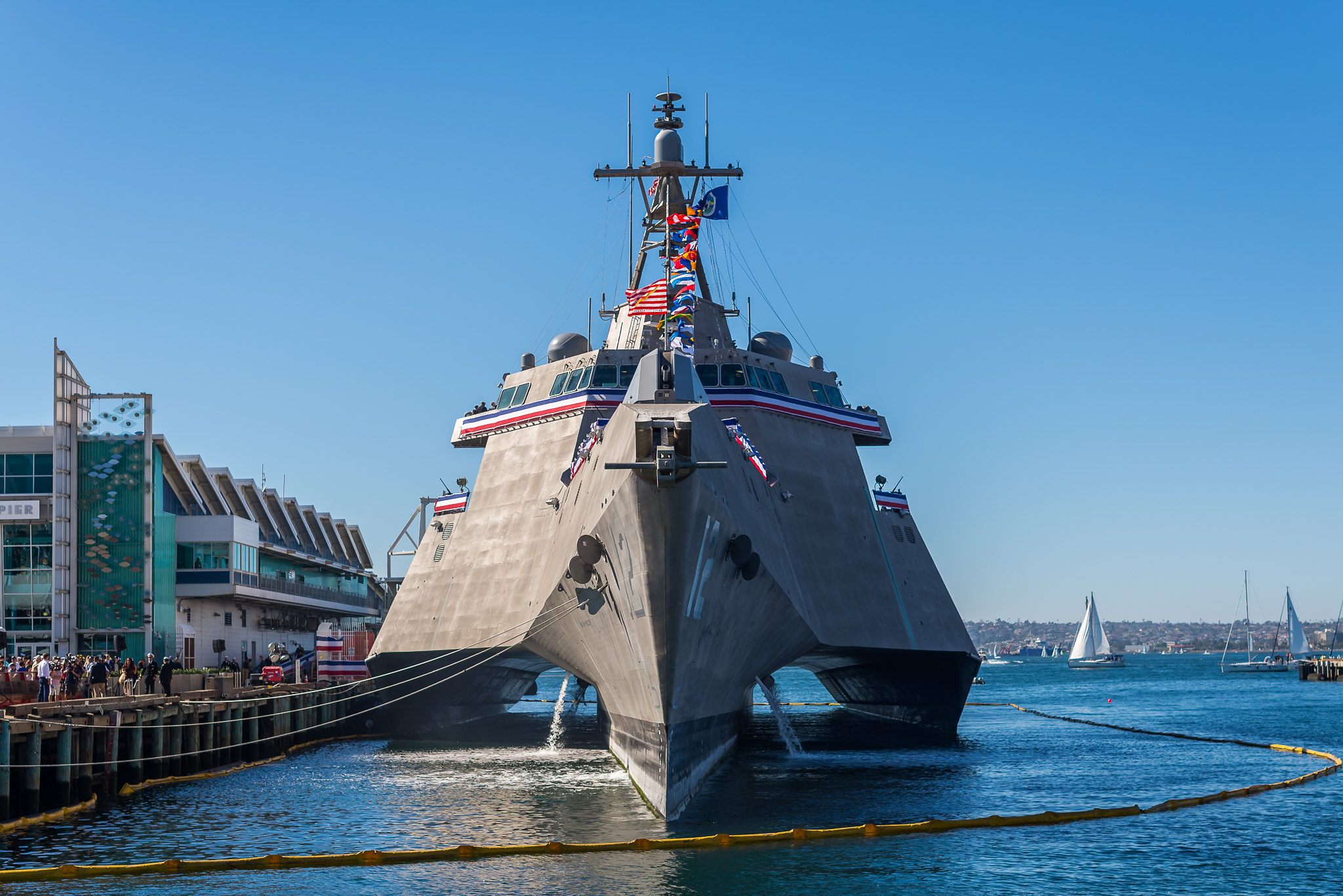 LCS : Littoral Combat Ship - Page 5 28293145799_dcae2b1b69_k