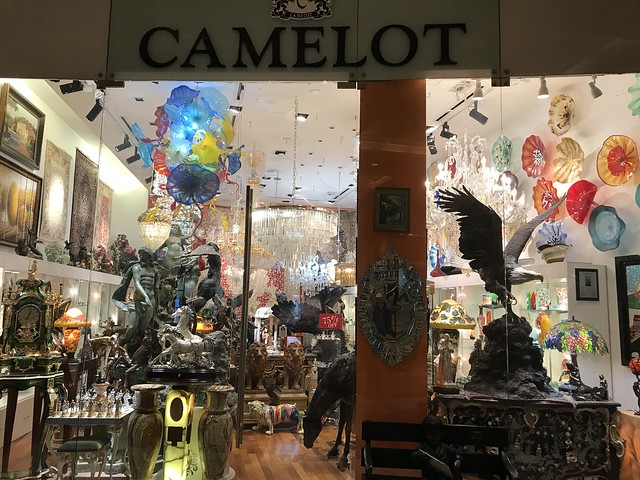 Forum Shops,  Camelot